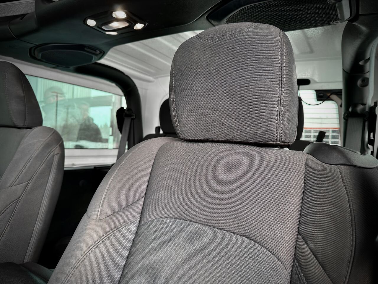 Jeep Wrangler 2022 Argent Notre-Dame-des-Prairies - photo #16