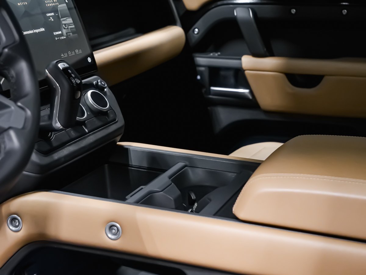 2026 Land Rover Defender X-Dynamic SE V8 Black Montreal - photo #19