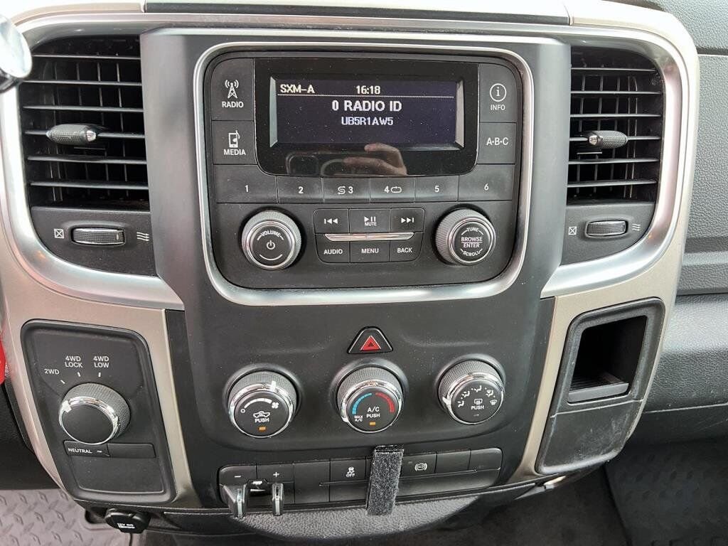2015 Ram 2500 VIN 3C6UR5JL7FG623673 White Chicoutimi - photo #15