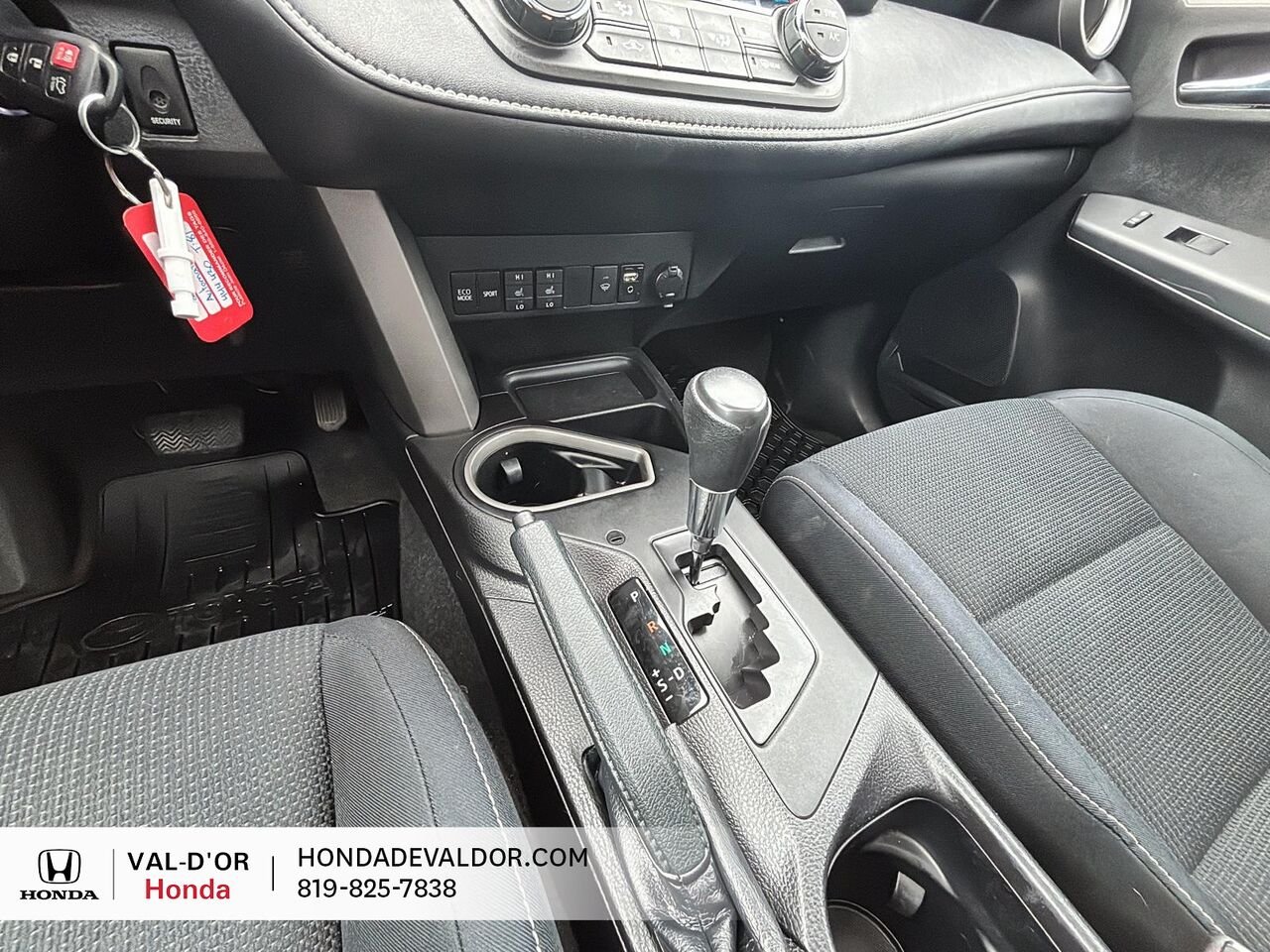 Toyota RAV4 AWD 4 portes XLE 2016 Blanc Val-d'Or - photo #9