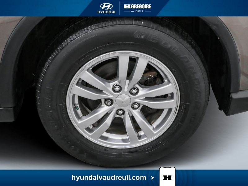 Mitsubishi Outlander YW141 | 2WD 4dr ES 2016 Brun Laval - photo #28