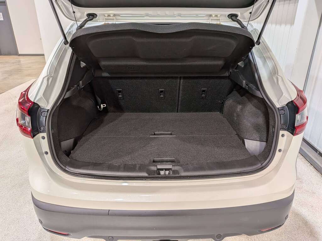 2021 Nissan Qashqai FWD SV CVT White Val-David - photo #8