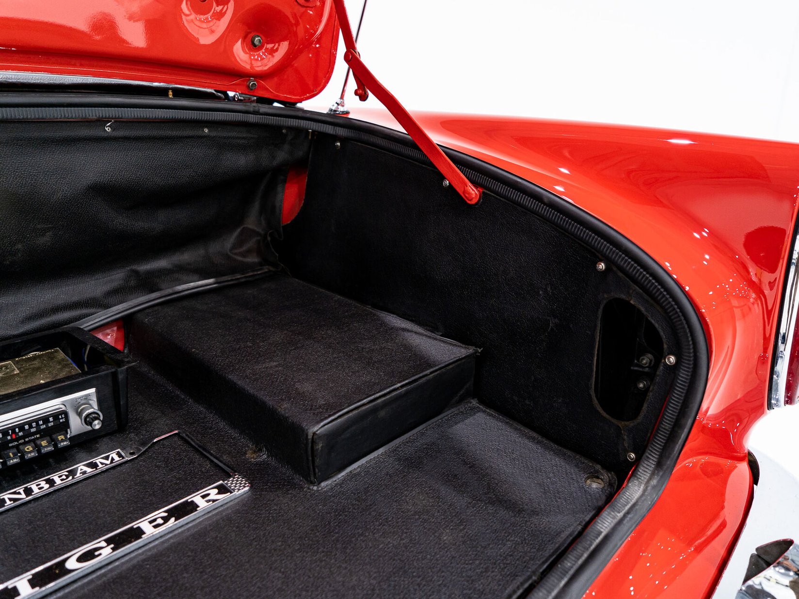 1967 Sunbeam Tiger Unrestored with single repaint **PRIX EN USD** Red Montreal - photo #81