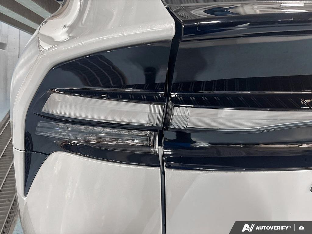 2025 Toyota Prius Plug-In Hybrid S2501809 | XSE Wind Chill Pearl Edmonton - photo #9