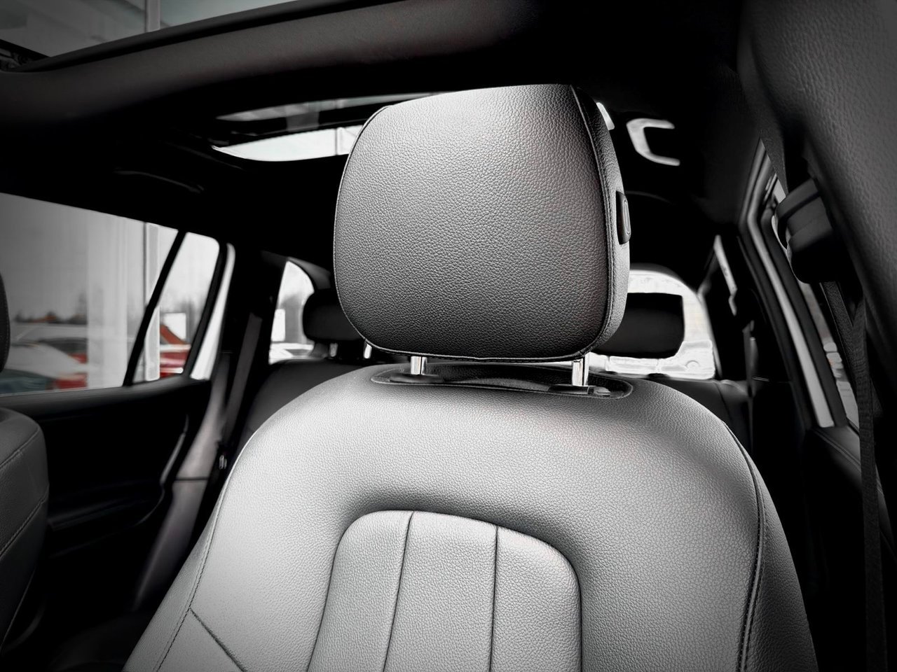 2021 Mercedes-Benz GLB White Notre-Dame-des-Prairies - photo #21