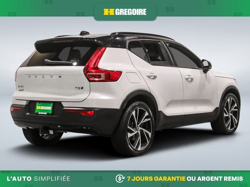 2021 Volvo XC40 White Blainville - photo #8