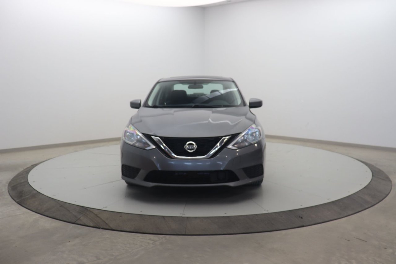 2018 Nissan Sentra VIN 3N1AB7AP9JY303694 Grey Chicoutimi - photo #1