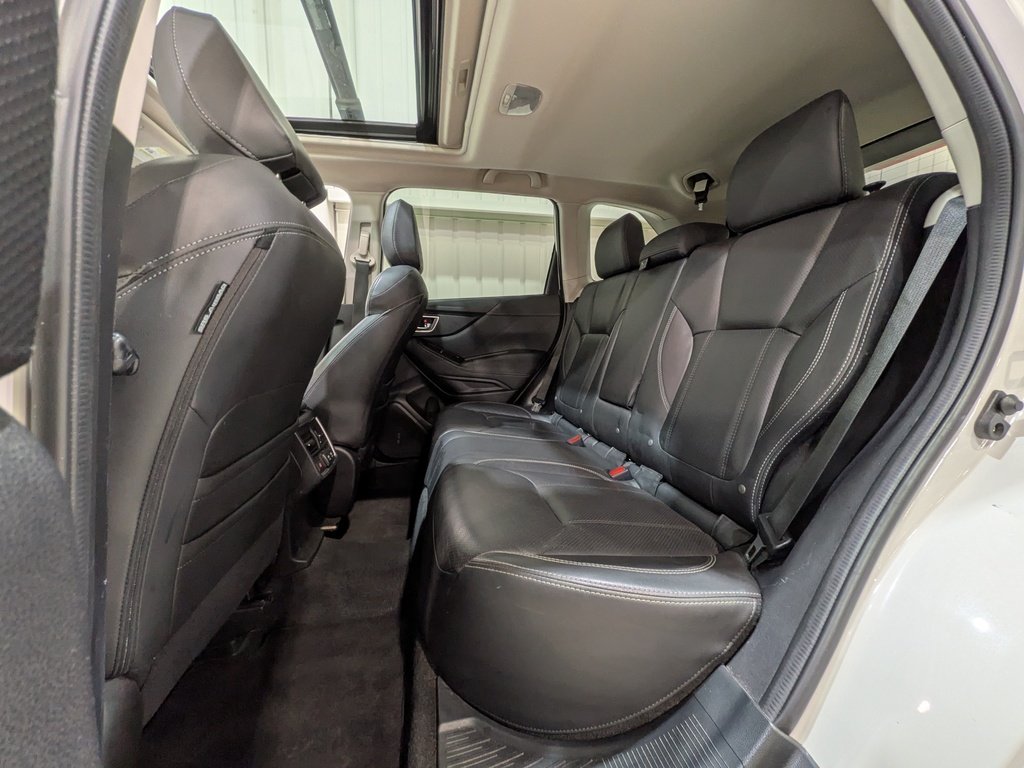 2019 Subaru Forester 2.5i Limited w/EyeSight Pkg White Val-David - photo #11