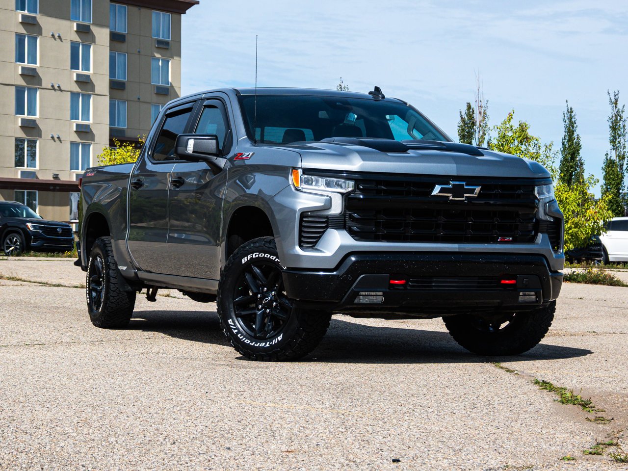 2024 Chevrolet Silverado 1500 4WD Crew Cab 147 LT Trail Boss Grey Sherwood Park - photo #1