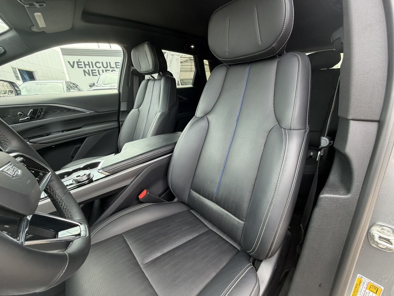 Cadillac LYRIQ Sport AWD FINANCEMENT À PARTIR DE 0.99% 2024 Argent Laval - photo #20