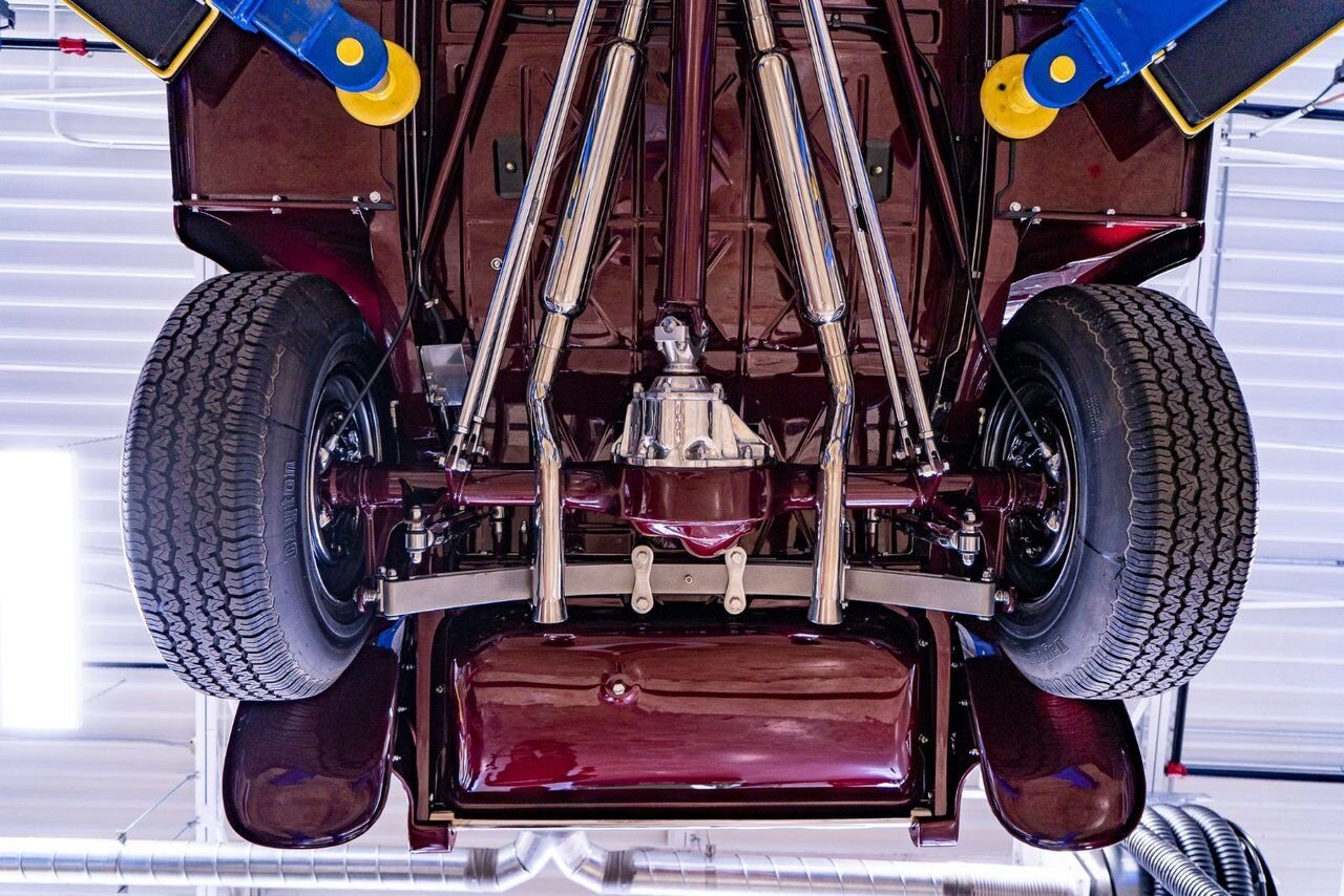 1932 Ford Highboy Lobeck creation spectacular presentation **PRICE IN USD** Red Montreal - photo #76