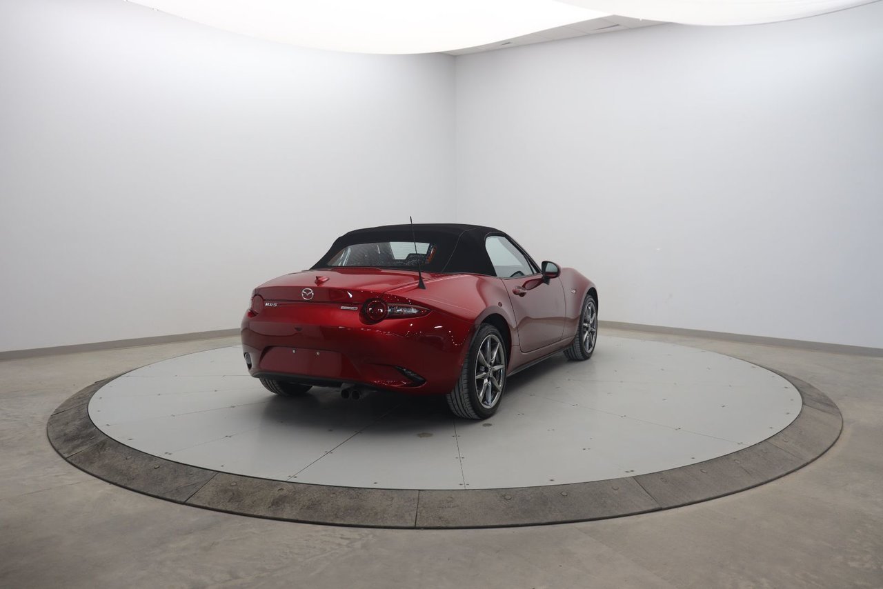 Mazda MX-5 NIV JM1NDAD73P0557308 2023 Rouge Chicoutimi - photo #3