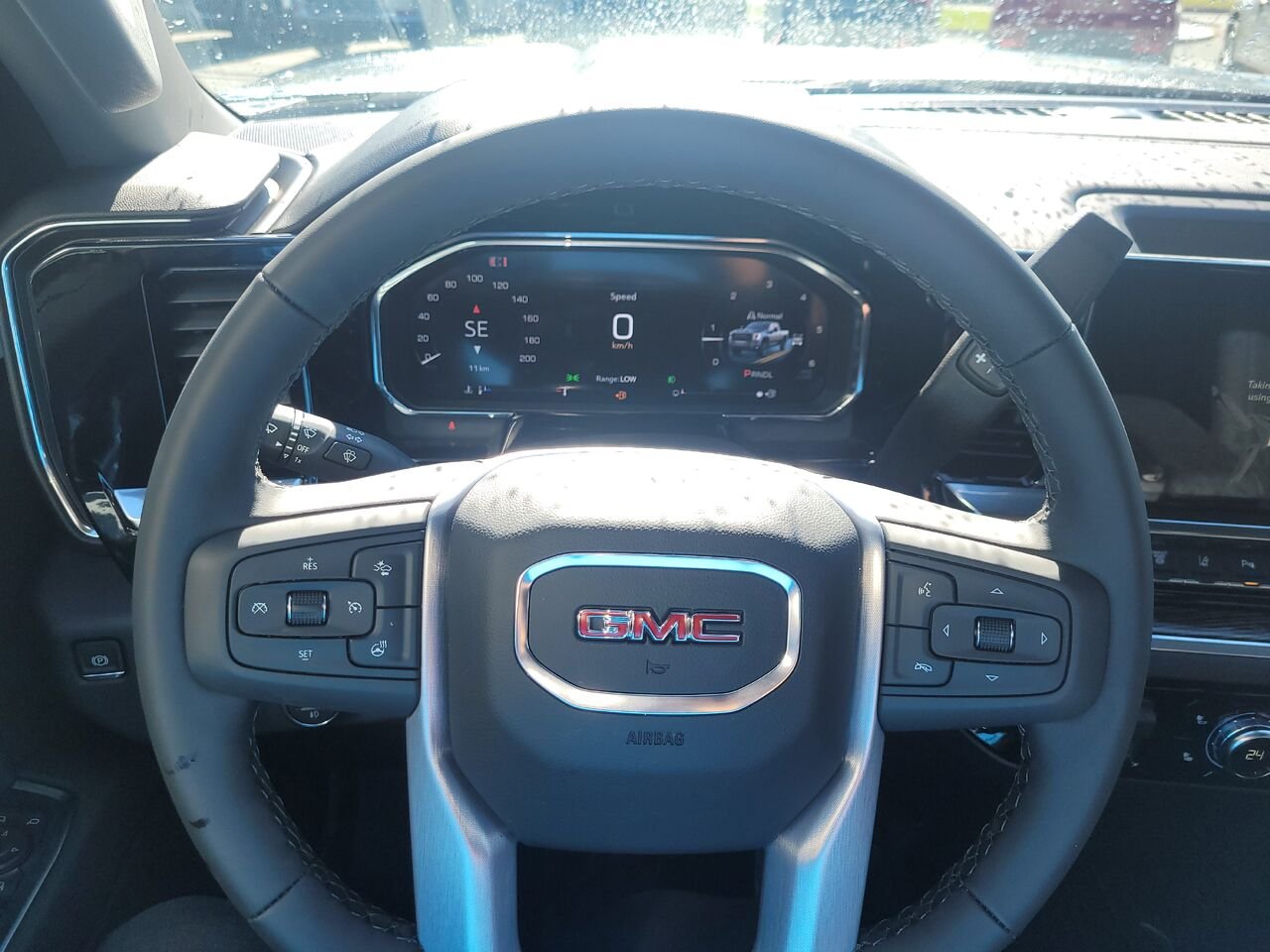 GMC Sierra 2500HD SLE cabine multiplace 4RM 159 po 2026 NOIR ONYX Thetford Mines - photo #8