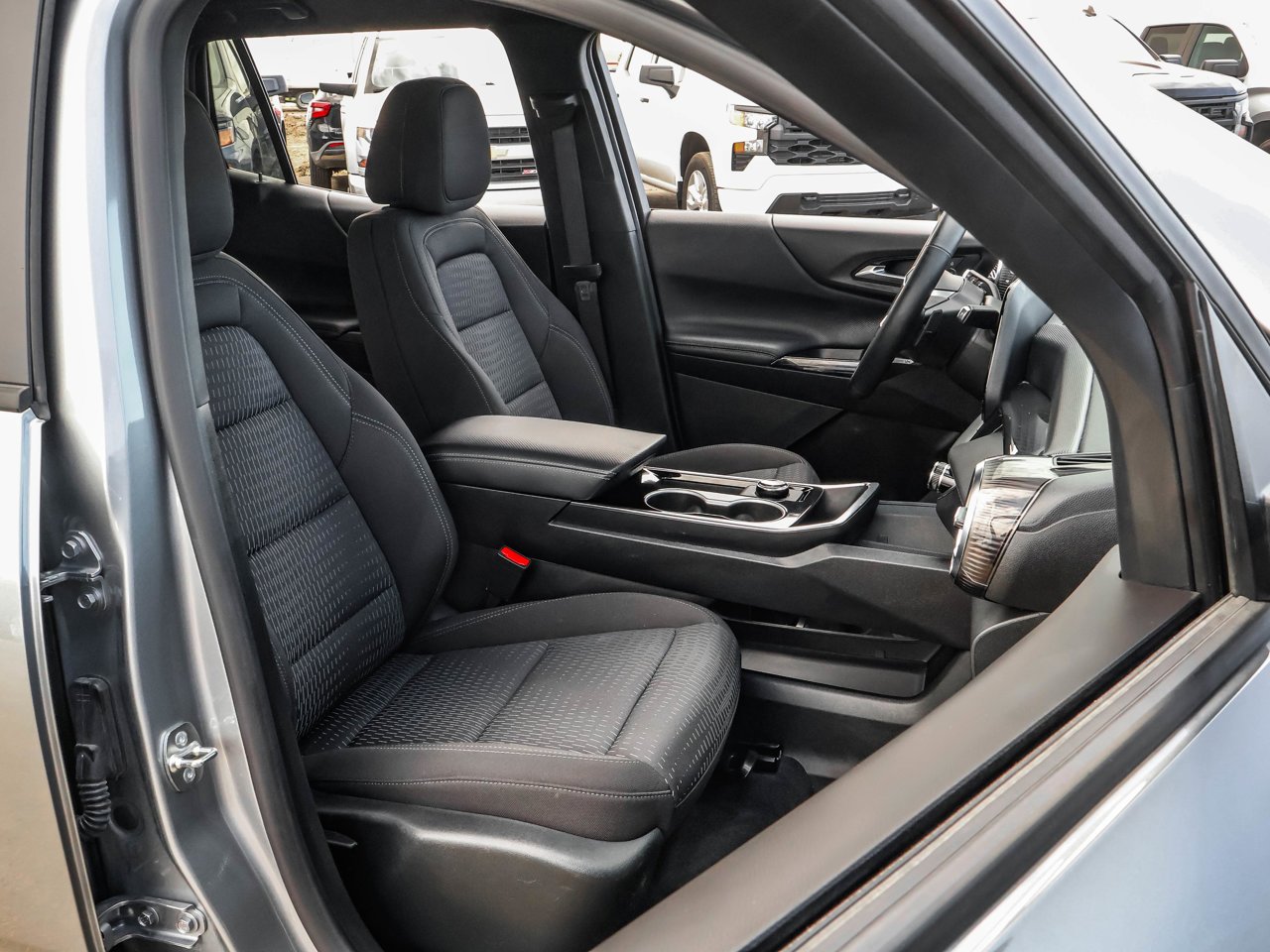 2026 Chevrolet Equinox AWD 4dr LT w/2LT Grey Sherwood Park - photo #14