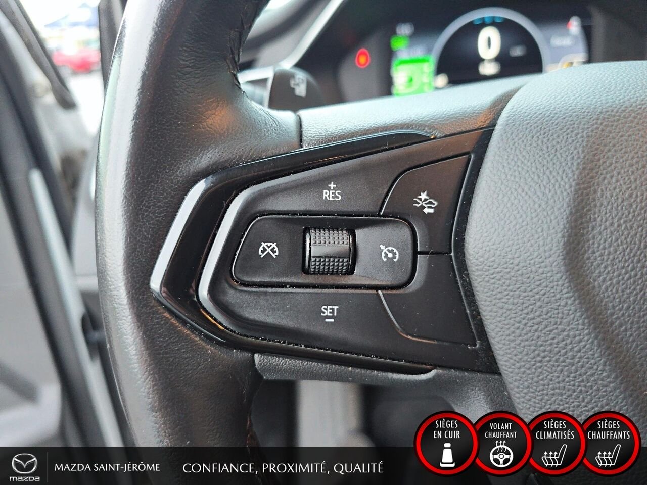 Chevrolet Bolt EUV LT REDLINE | CARPLAY SANS FIL | SIÈGES CHAUFFANTS | ANGLE MORT | 115 165 KM 2023 Blanc Saint-Jérôme - photo #13