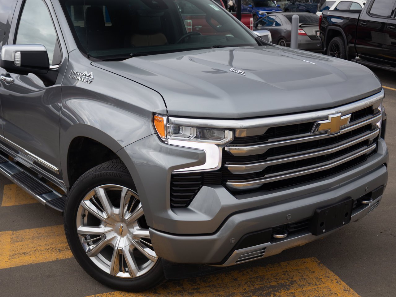 2024 Chevrolet Silverado 1500 4WD Crew Cab 157 High Country Grey Sherwood Park - photo #15