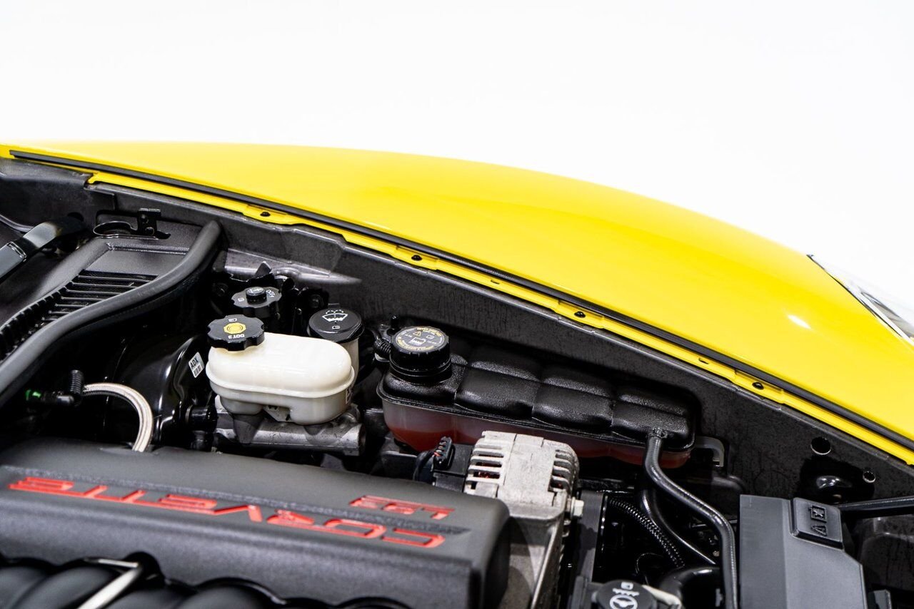 2008 Chevrolet Corvette PRIX EN USD | With Only 900km (563mi) From New With Window Sticker Yellow Montreal - photo #25