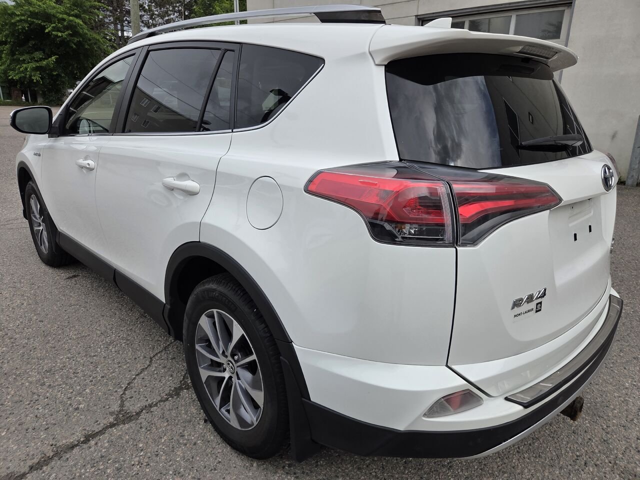 2016 Toyota RAV4 Hybrid White Mont-Laurier - photo #7