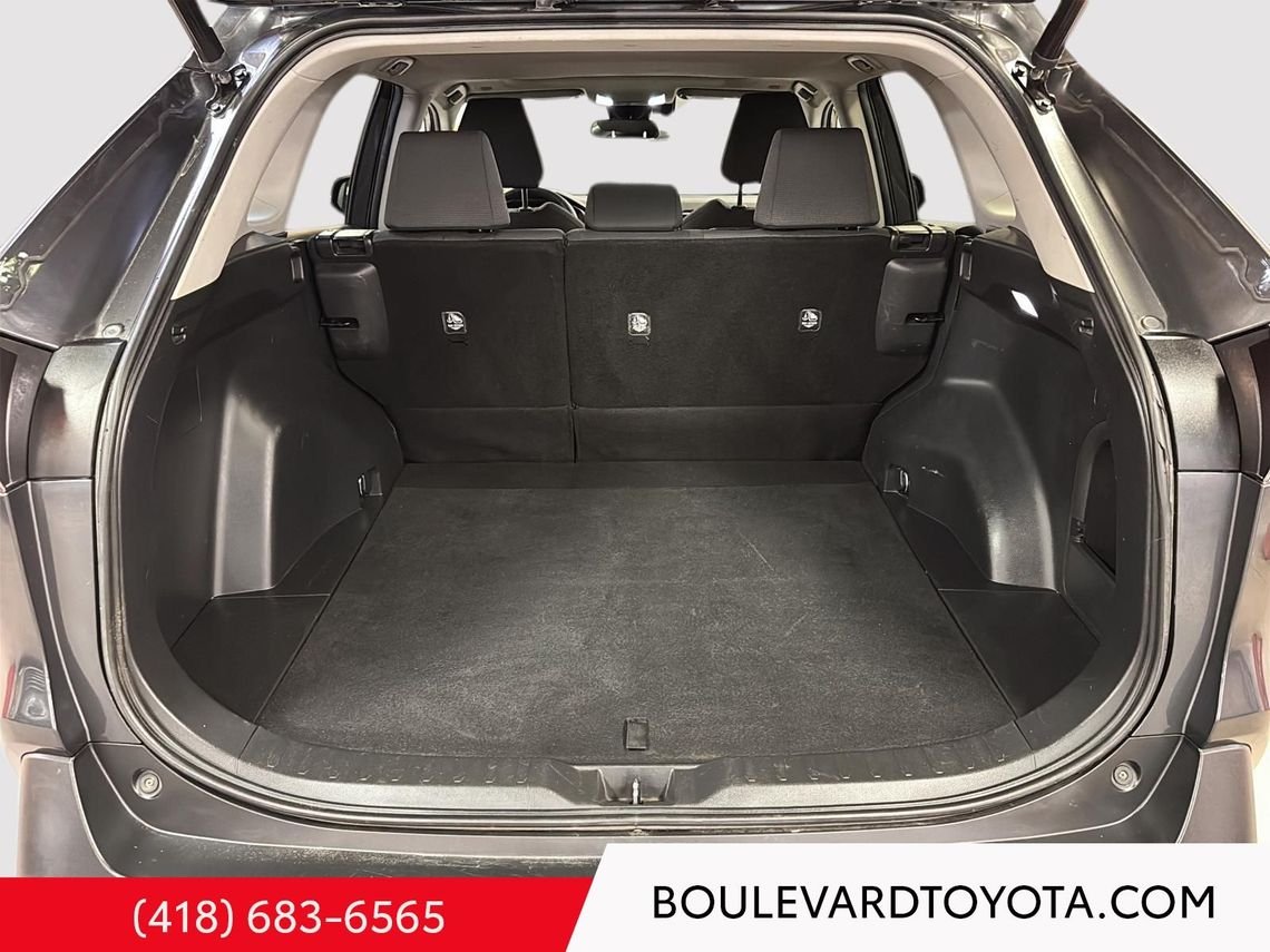 Toyota RAV4 Hybride 99232A-83 | XLE, AWD 2023 Gris Québec - photo #38