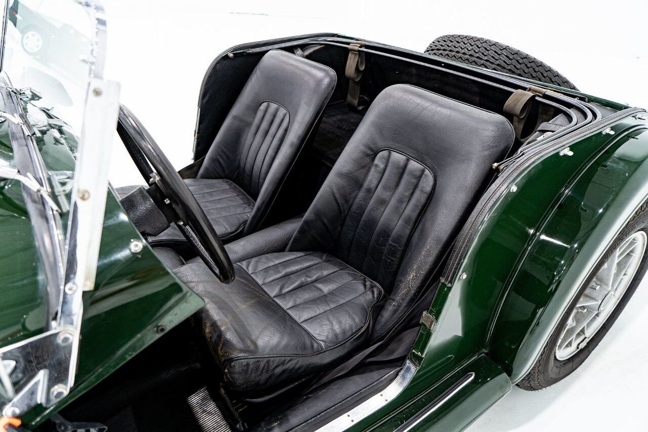 1970 Morgan Plus 8 Unrestored with only 7137km (4435miles) | PRIX EN USD Green Montreal - photo #7