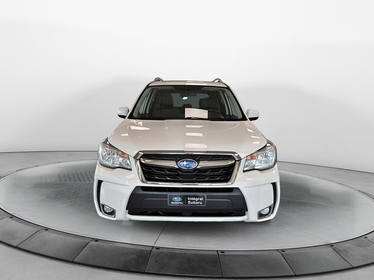 Subaru Forester 2017 Blanc Baie-Comeau - photo #2
