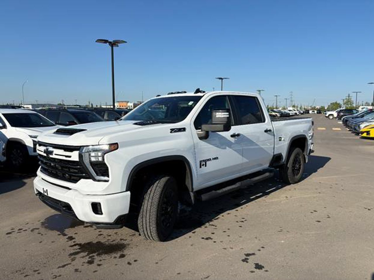 2024 Chevrolet Silverado 2500HD 4WD Crew Cab 159 LT White Sherwood Park - photo #2