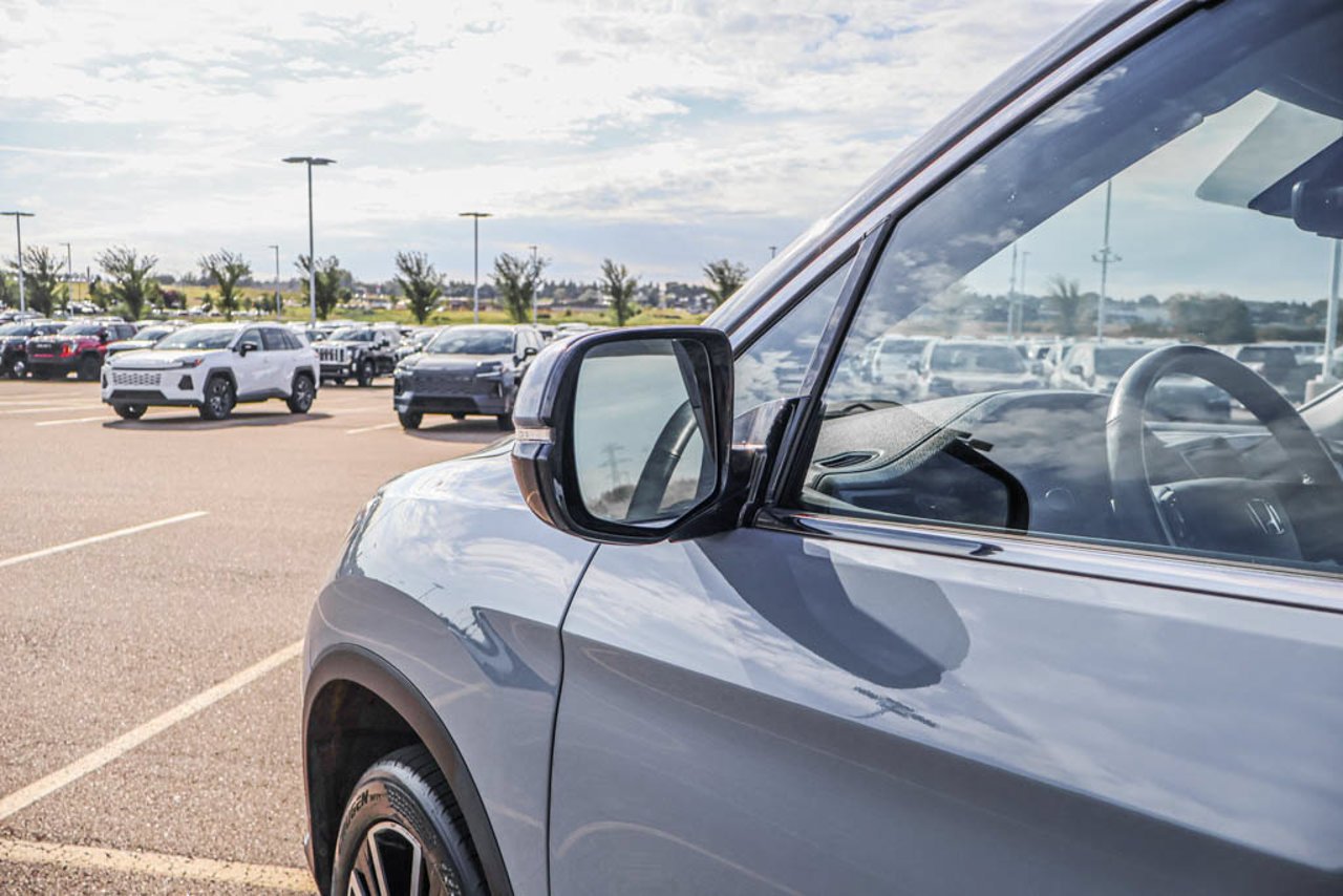 2022 Honda Pilot Touring 7-Passenger AWD Grey Sherwood Park - photo #13