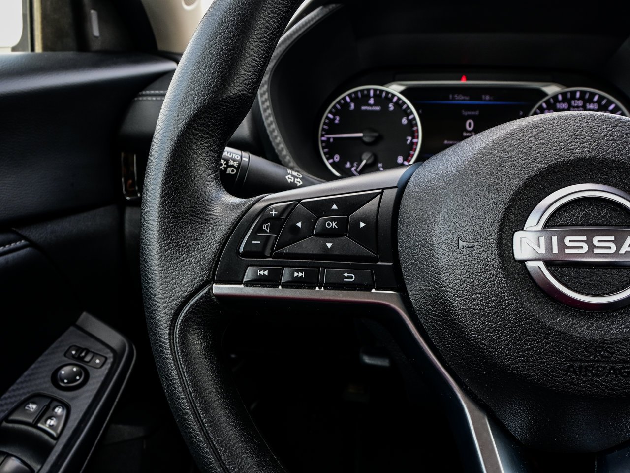2024 Nissan Sentra SV CVT White Sherwood Park - photo #20
