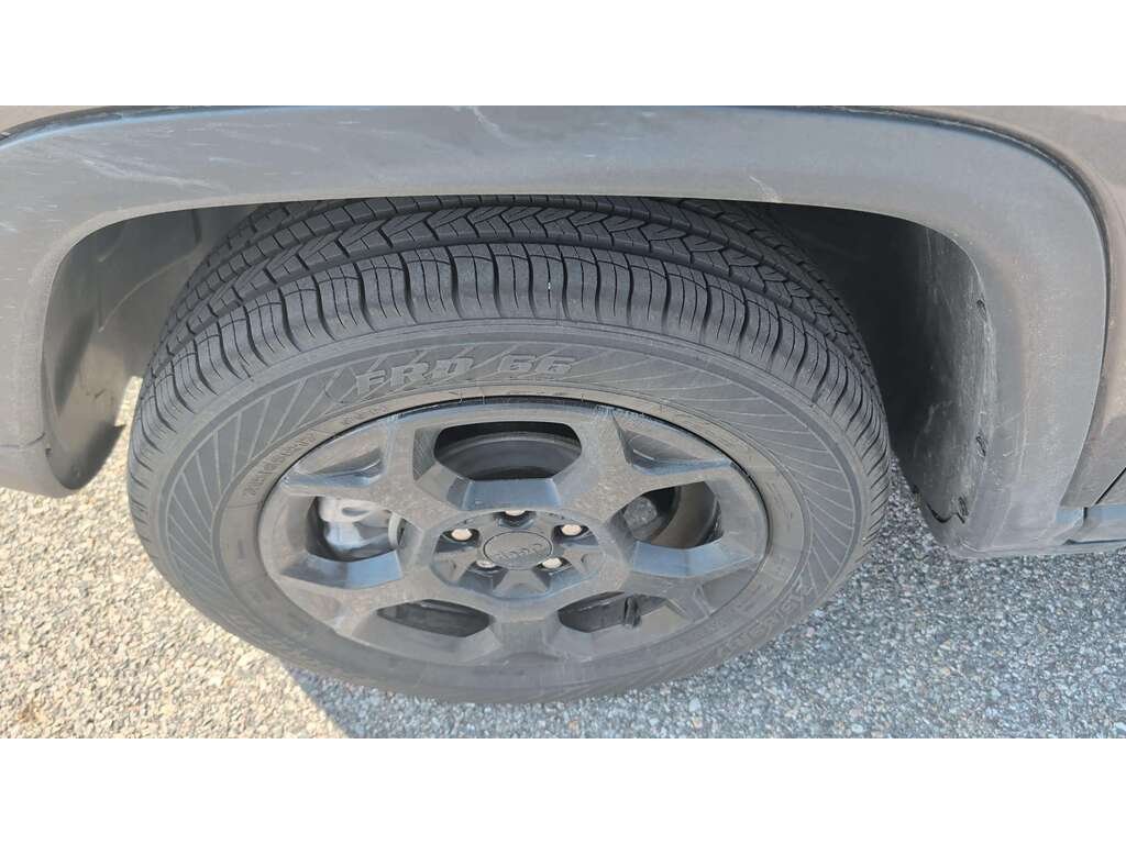 2023 Jeep Compass Grey Gatineau - photo #24