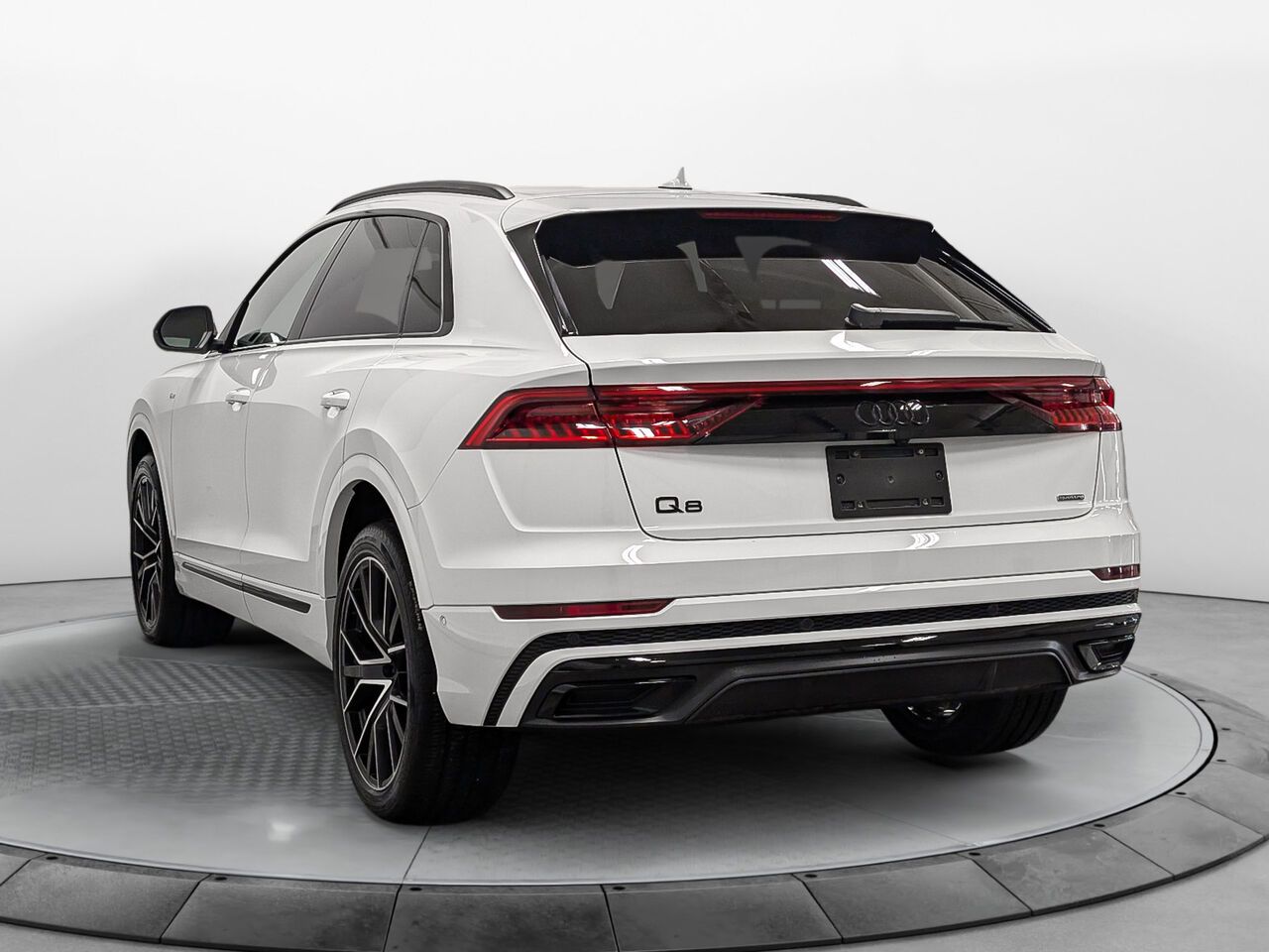 2022 Audi Q8