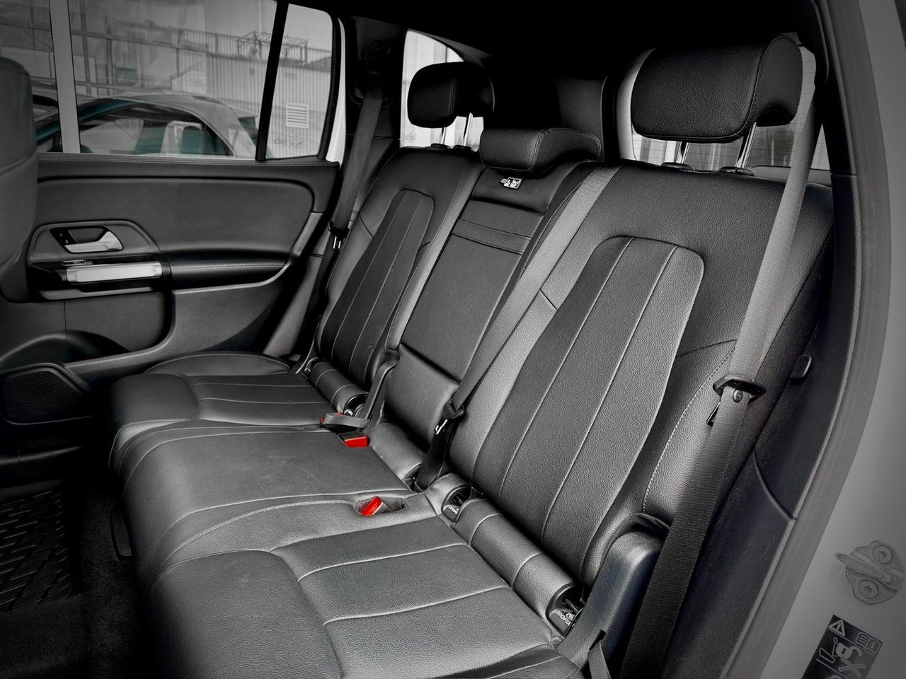 2021 Mercedes-Benz GLB White Notre-Dame-des-Prairies - photo #20