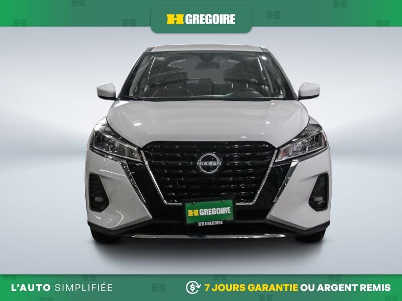 2025 Nissan Kicks White Laval - photo #1
