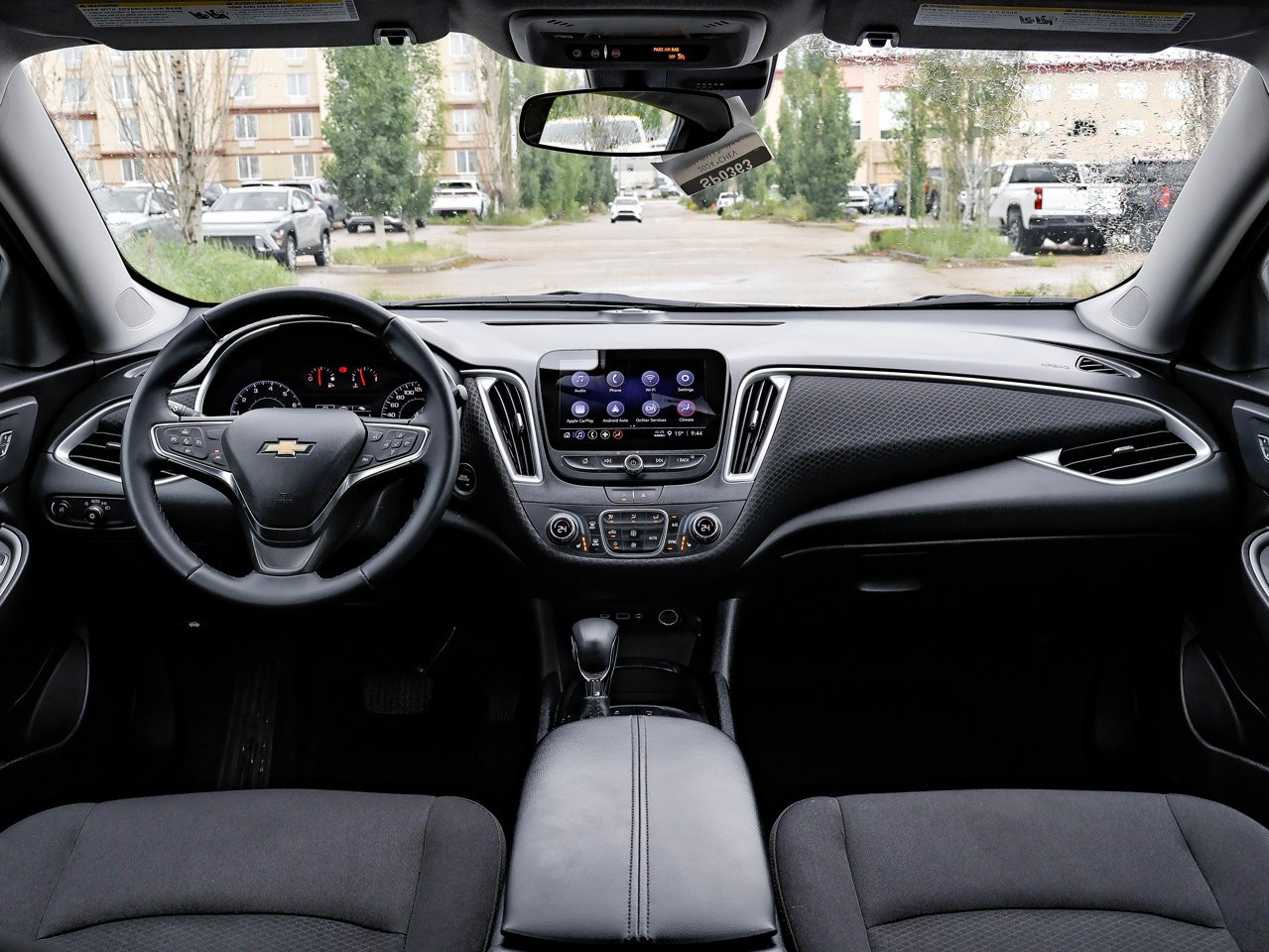2024 Chevrolet Malibu 4dr Sdn 1LT White Sherwood Park - photo #27