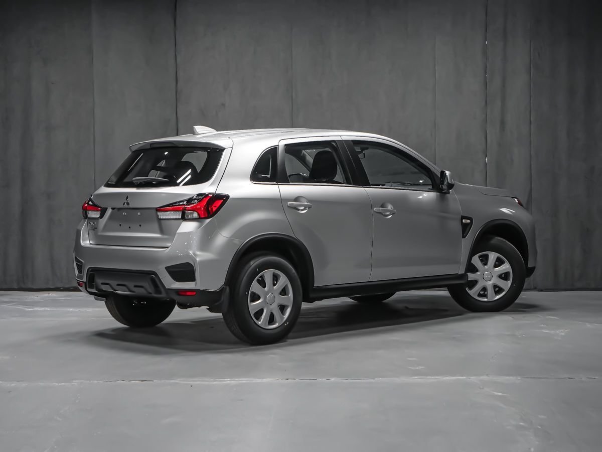 2026 Mitsubishi RVR ES Titanium Grey Montreal - photo #4