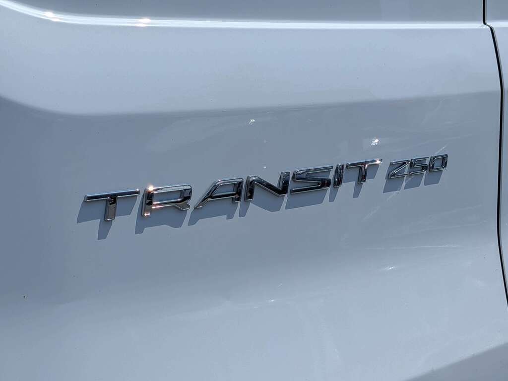 2024 Ford Transit Cargo Van T-250 148" Hi Rf 9070 GVWR RWD White Val-David - photo #34