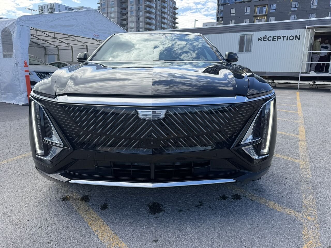 Cadillac LYRIQ LUXURY AWD FINANCEMENT À PARTIR DE 0.99% 2024 Noir Laval - photo #5