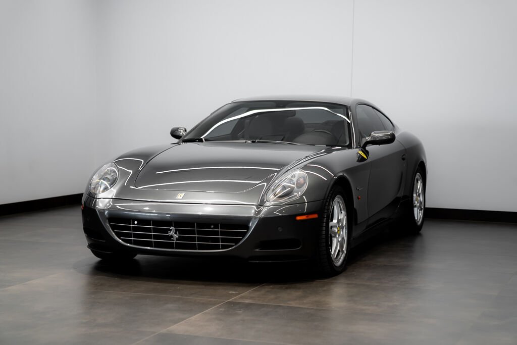 Ferrari 612 Scaglietti 2008 Gris Montréal - photo #0