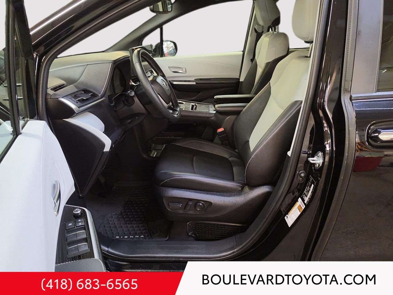 Toyota Sienna 99684A-77 | XSE, 7 places 2025 Noir minuit métallisé Québec - photo #8