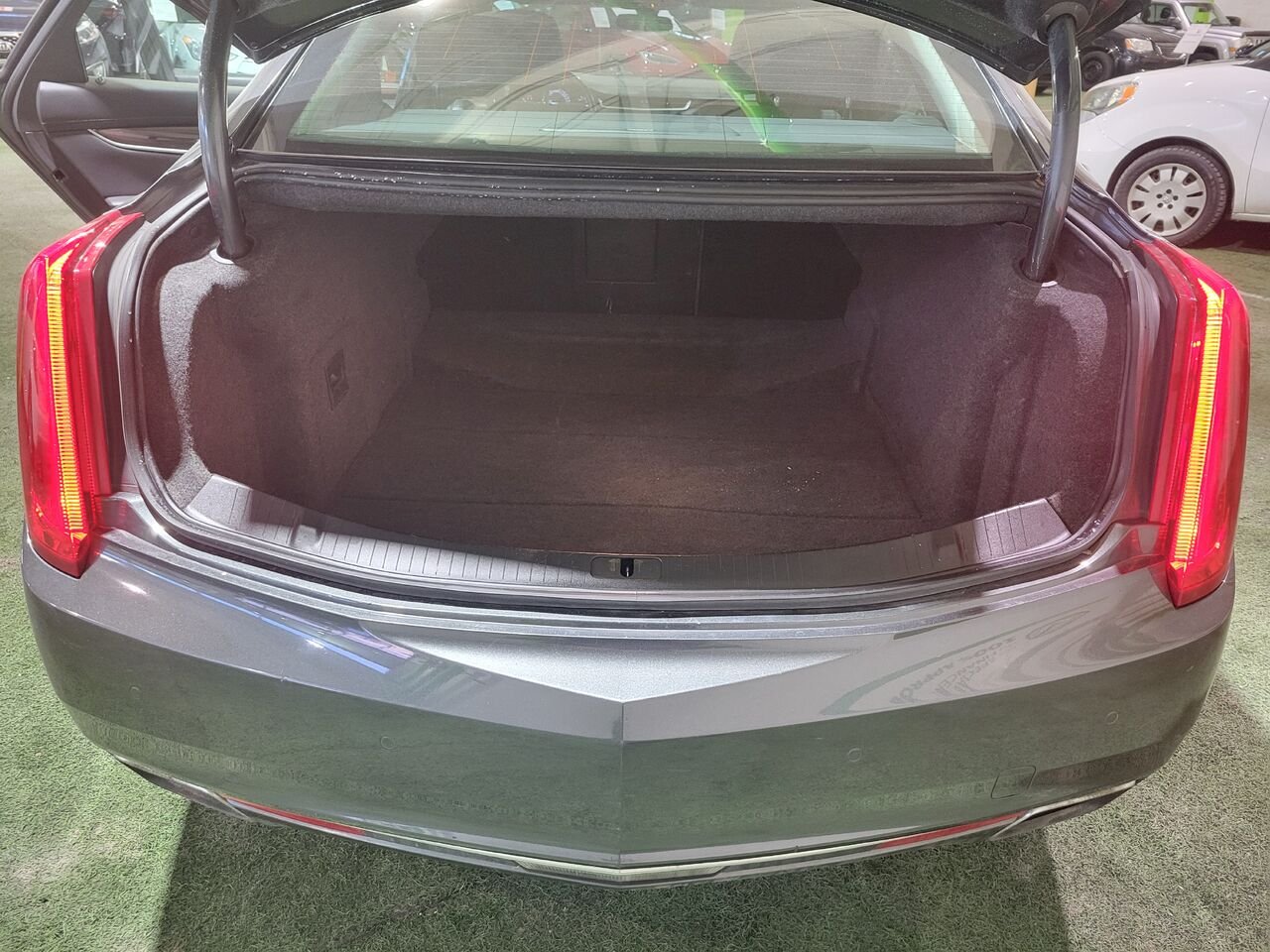 2017 Cadillac XTS Black  - photo #23