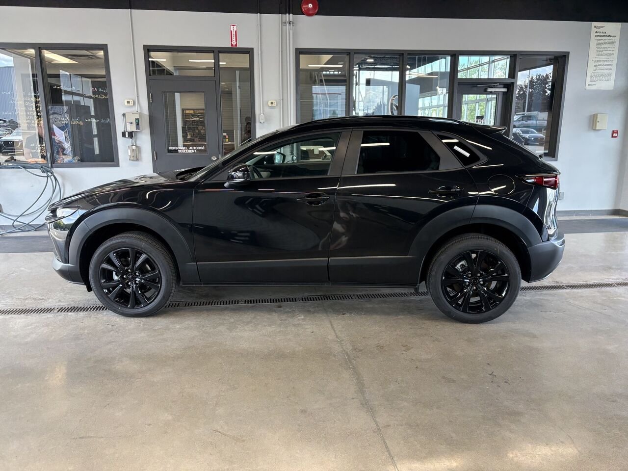 2026 MAZDA CX-30 GS KURO Snowflake White Pearl Châteauguay - photo #5