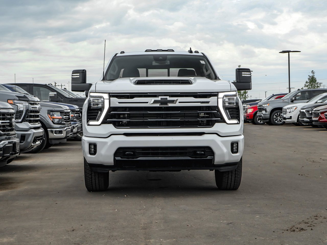 2024 Chevrolet Silverado 2500HD 4WD Crew Cab 159 LT White Sherwood Park - photo #2