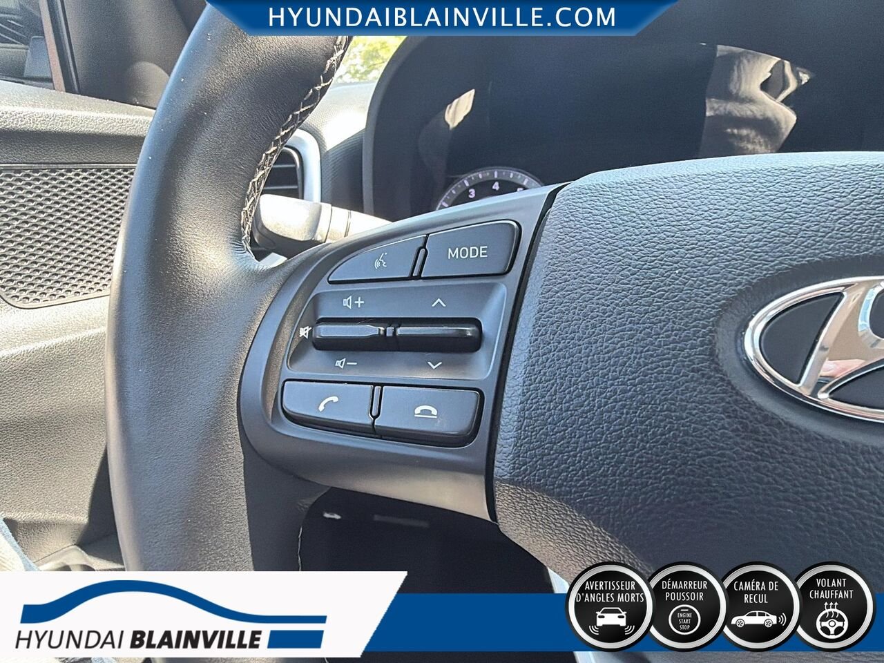 Hyundai Venue 2022 Blanc Blainville - photo #13