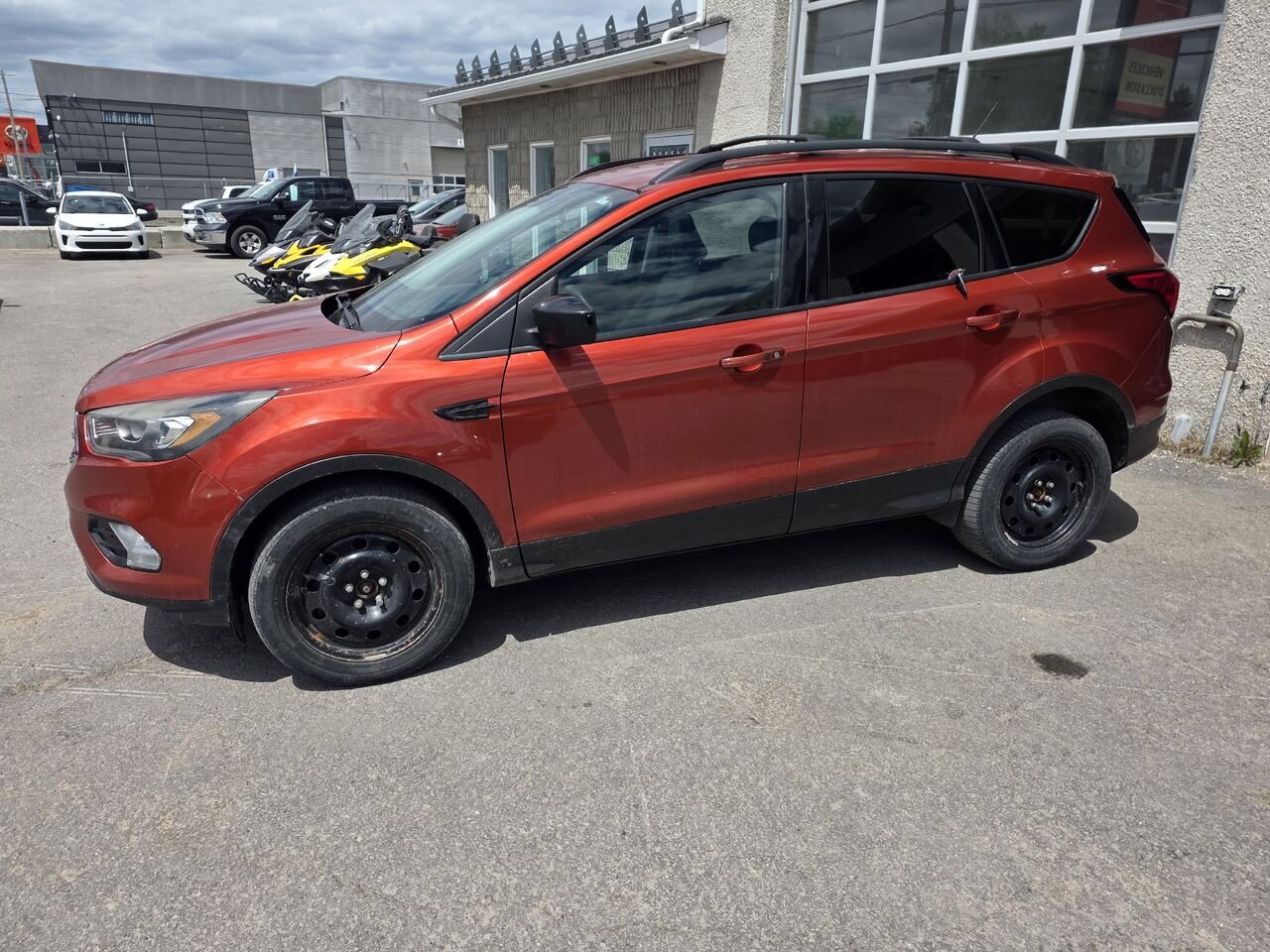 2019 Ford Escape Orange  - photo #2