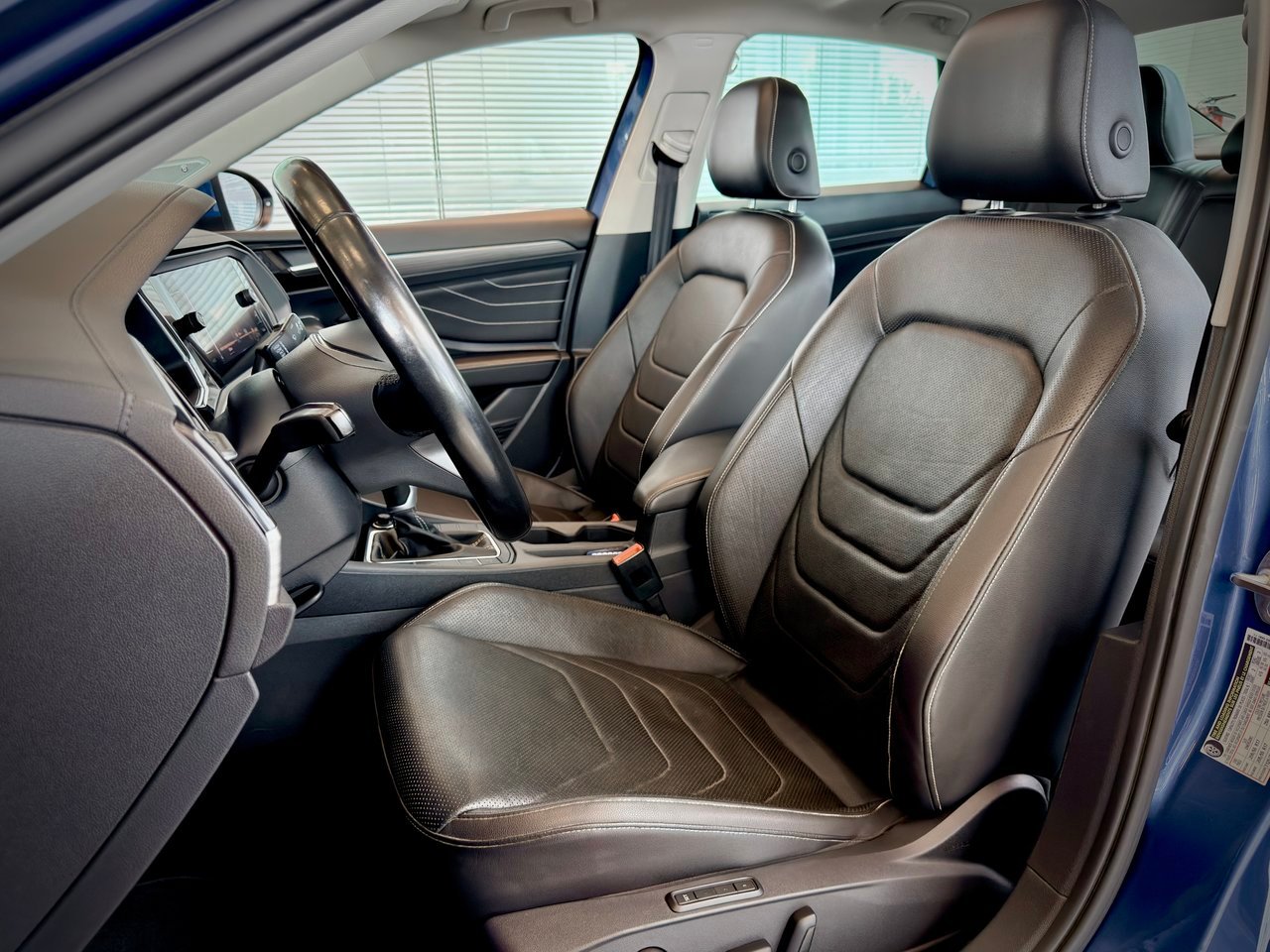 Volkswagen Jetta 2022 Bleu Notre-Dame-des-Prairies - photo #19