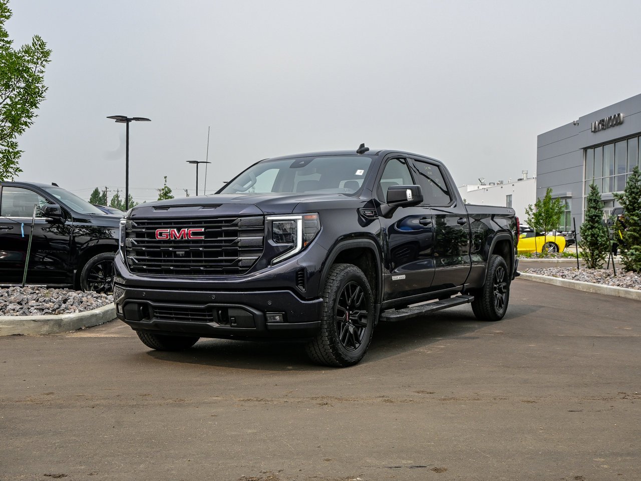 2024 GMC Sierra 1500 4WD Crew Cab 147 Elevation Black Sherwood Park - photo #3