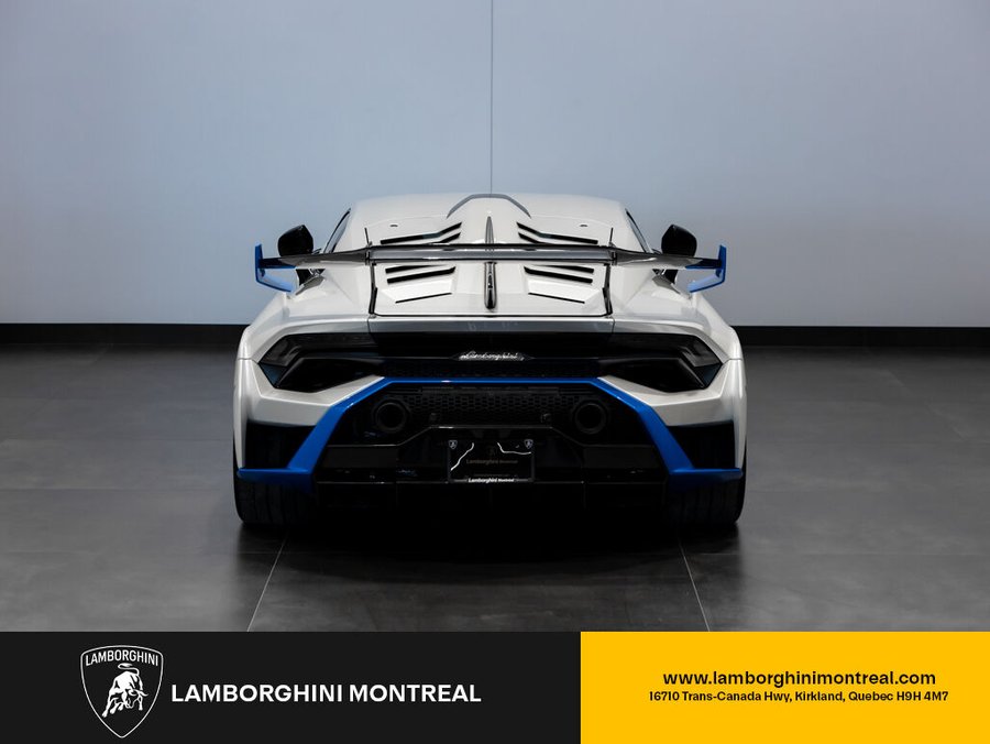 Lamborghini Huracan STO 2022 Blanc