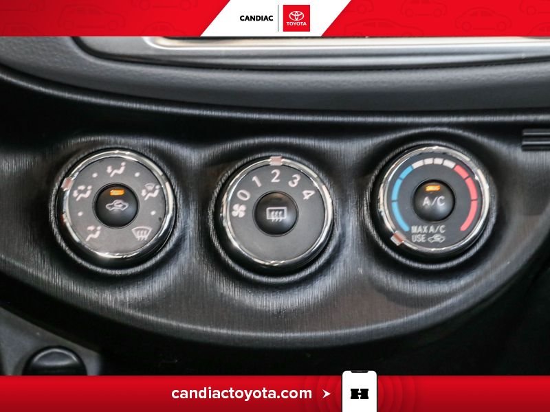 2014 Toyota Yaris Green Blainville - photo #15