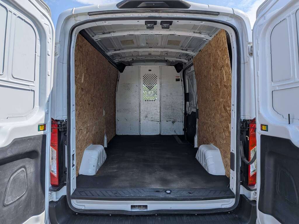 Ford Transit Cargo Van T-250 130" Med Rf 9070 GVWR RWD 2022 Blanc Val-David - photo #8