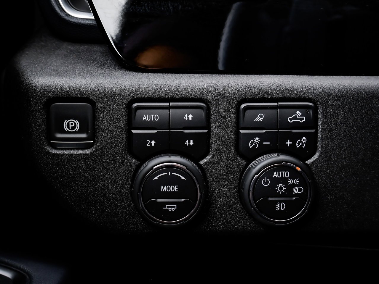 2024 Chevrolet Silverado 1500 4WD Crew Cab 147 High Country Blue Sherwood Park - photo #19