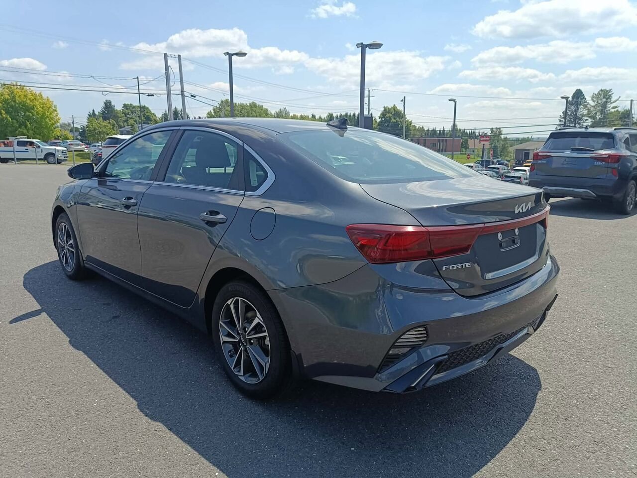Kia Forte 2024 Gris Lac Mégantic - photo #6
